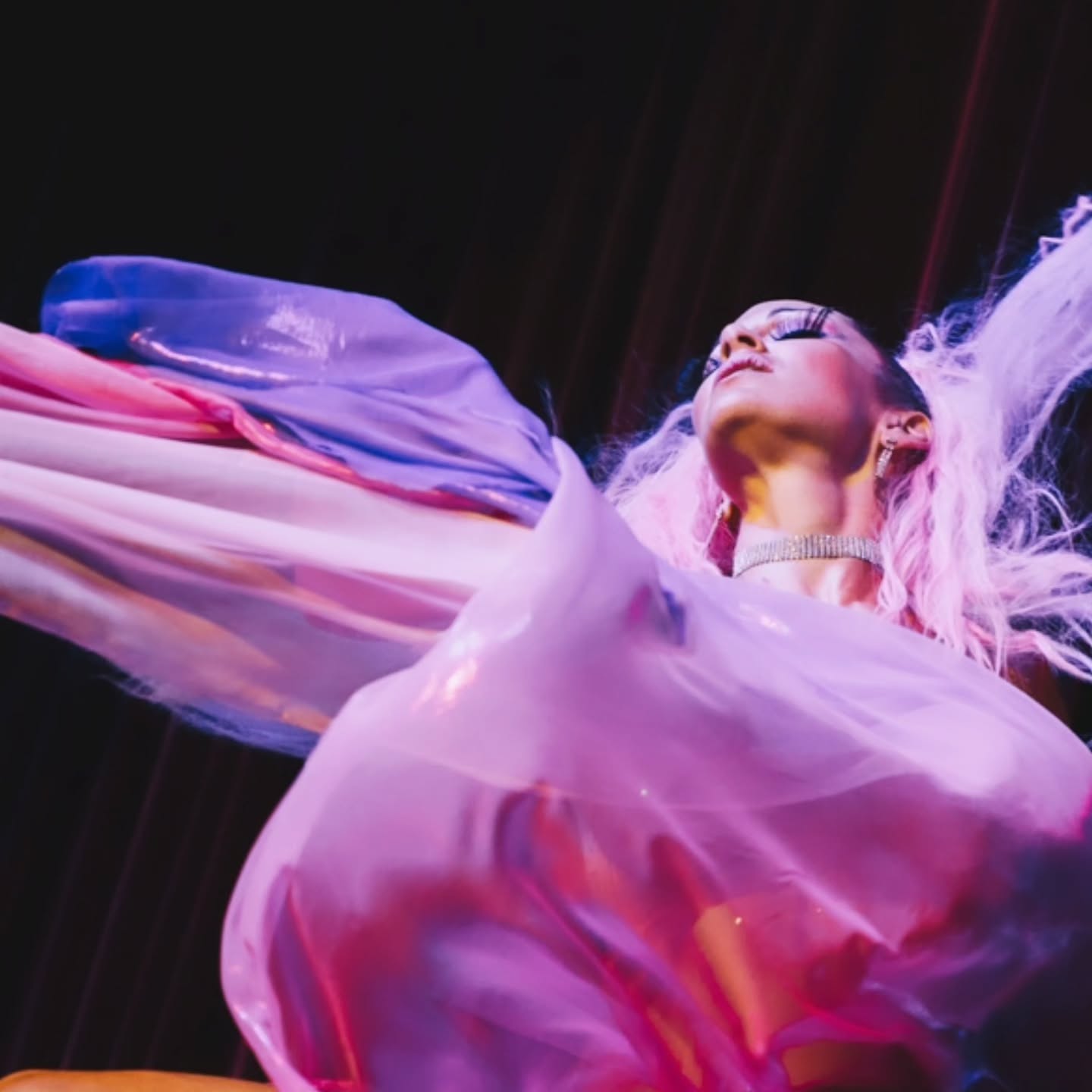 Every moon cycle, every lesson, every important moment simply reminds us to keep letting go. Let Go
📸@joe_quantum
#shadowwork #spiritualrevolution #energymedicine