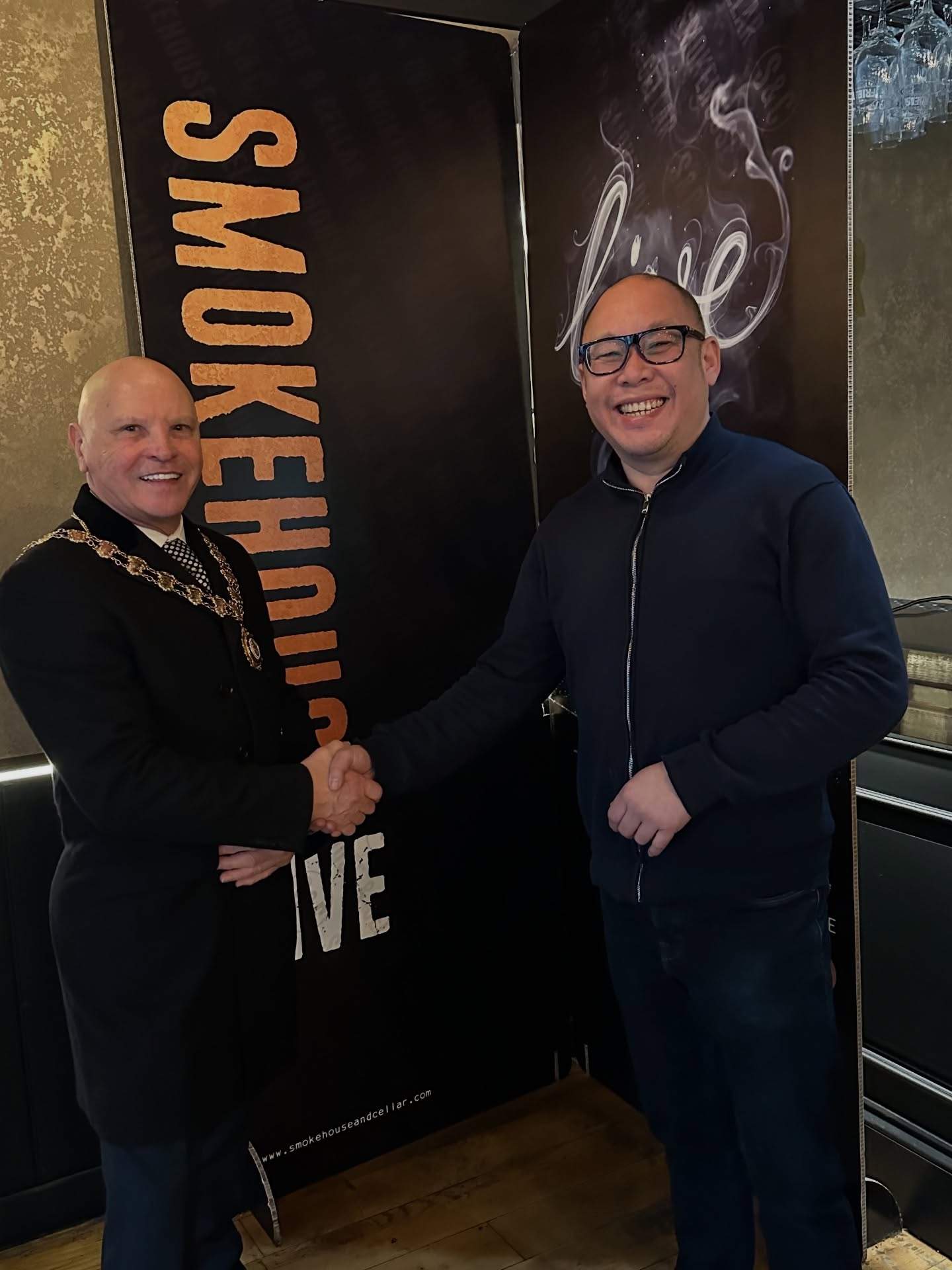 Three years of Smokehouse & Cellar 🥂🔥
What a journey it’s been. From day one to year three, the support has been unreal – and we were honoured to celebrate with a special visit from the Mayor to congratulate us on hitting this milestone.
To our incredible team, loyal regulars, and everyone who’s dined, drank and celebrated with us… thank you. This is just the beginning. ❤️
Here’s to many more years of great food, great wine, and even better company. 🍷🥩✨
-
-
-
#knutsford #mayor #smokehouse #birthday #restaurant