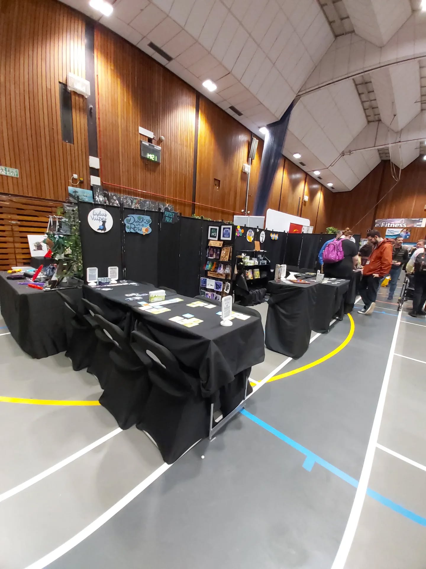 Having a cracking time at @paradice.uk .
Which game do you like best of our collection?
The competitive floral blooms of Overgrowth? The Folklore of Forest Folk? The ruffling feathers of Ducks in a Row? The defending of your fish and chips in Pete's Plaice or the magical popping of bubbles in Disappearing Act?
Enjoying being by the seaside 😊
#ludusvulpes #paradiceboardgameconvention #boardgamedesigner #boardgames #favourites