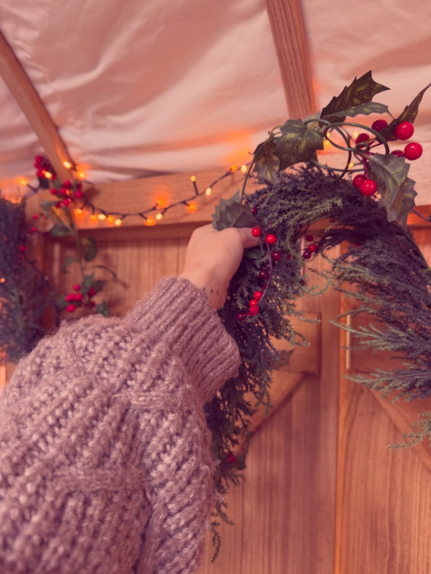 Down comes the winter door reef.. up goes spring ready for the new season and tomorrow’s Yoga and Sound seasonal session celebrating the return of spring ✨✨✨#seasonalliving #yoga #soundtherapyhealing #totnes