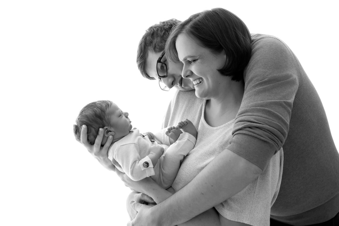 Sometimes it feels incredibly hard to make it to a newborn photoshoot.
There are so many doubts —
“Am I ready?”
“What if the baby cries?”
“I’m so tired…”
The sleepless nights, the endless feeding, the emotional rollercoaster of exhaustion mixed with pure love and awe. You’re overwhelmed… yet completely in love.
And in the middle of all that, you choose to come. You choose to capture these tiny fingers, sleepy smiles, and the way your whole world now fits into your arms.
One day, the fog of tiredness will fade. But these photos will remain — a gentle reminder of how small they were, and how strong you were. 🤍
You don’t have to feel perfect to preserve something beautiful. 🤗.
.
.
.
.
Newborn & Maternity and Family Photographer in Zürich area | Ksenia Photography
.
.
Neugeborenen-, Schwangerschafts- und Familienfotografin im Raum Zürich | Ksenia Photography
. #newbornphotography #newbornphotographer #newbornphotoshoot #newbornsession #newbornbaby