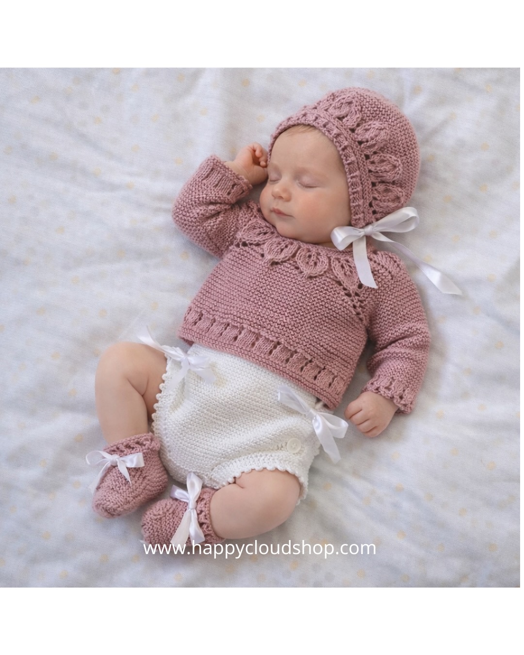 NEWBORN COLLECTION ☁️La primera colección de bebé de Happy Cloud ya está disponible.Diseños artesanales, atemporales y diferentes a lo que encuentras en otras tiendas.
Tejidos en algodón 100% egipcio certificado OEKO-TEX.Son unidades únicas.
Cuando se agotan, no vuelven.Y además estos conjuntos tienen un precio especial de lanzamiento.Si buscas un conjunto para recién nacido bonito, especial y a buen precio… este es el momento.Disponible online y en tienda física.
Envío a toda España.