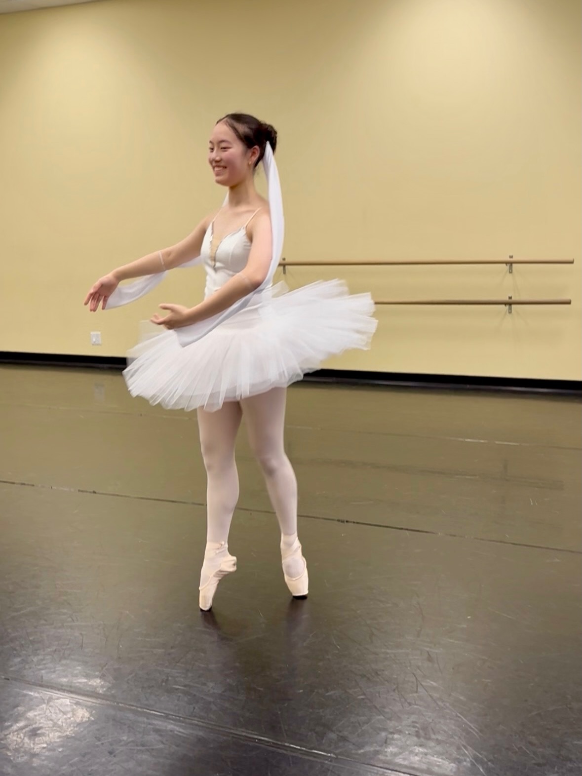 Relax the shoulders, trust the balance, and let the smile shine ✨A happy dancer is a beautiful dancer. #ballet #balletstudents #balletschool #balletstudio #balletclass