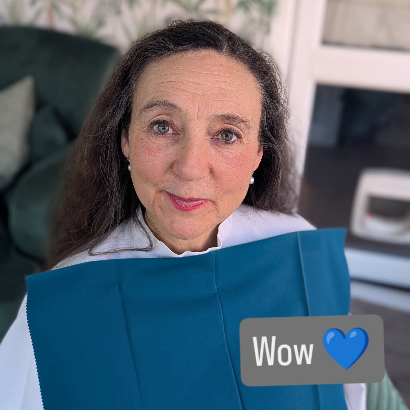 💙 This deserves a post all of it's own; Dark Teal was absolutely made for this lady, a real WOW moment.
🩵 I spoke at an event years ago about the power of colour and today when the time is right this lovely lady started her colour and style transformation with me.
💙 We discovered 42 clear-cool-deep colours which absolutely make her shine, we discussed how to integrate pops of colour, lipstick to enhance her features and where and how to start shopping for her newly discovered colours.
🩵 A colour analysis is always the first step in working with me, and with photos like this you can see why.
#colourmebeautuk #colouranalysis #wearteal #stylingover40 #stylist
