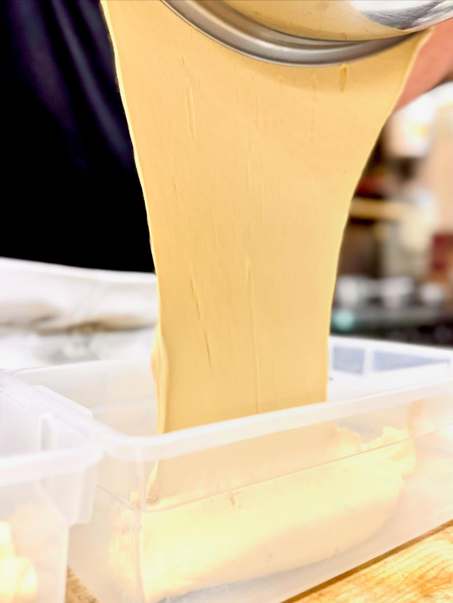 Our hommos is freshly made, silky smooth and absolutely irresistible!😋
Notre hommos est fait maison, onctueux et absolument irrésistible! 😋
#restaurantlibanais #libanais #lebanese #hommos #lavalrestaurant