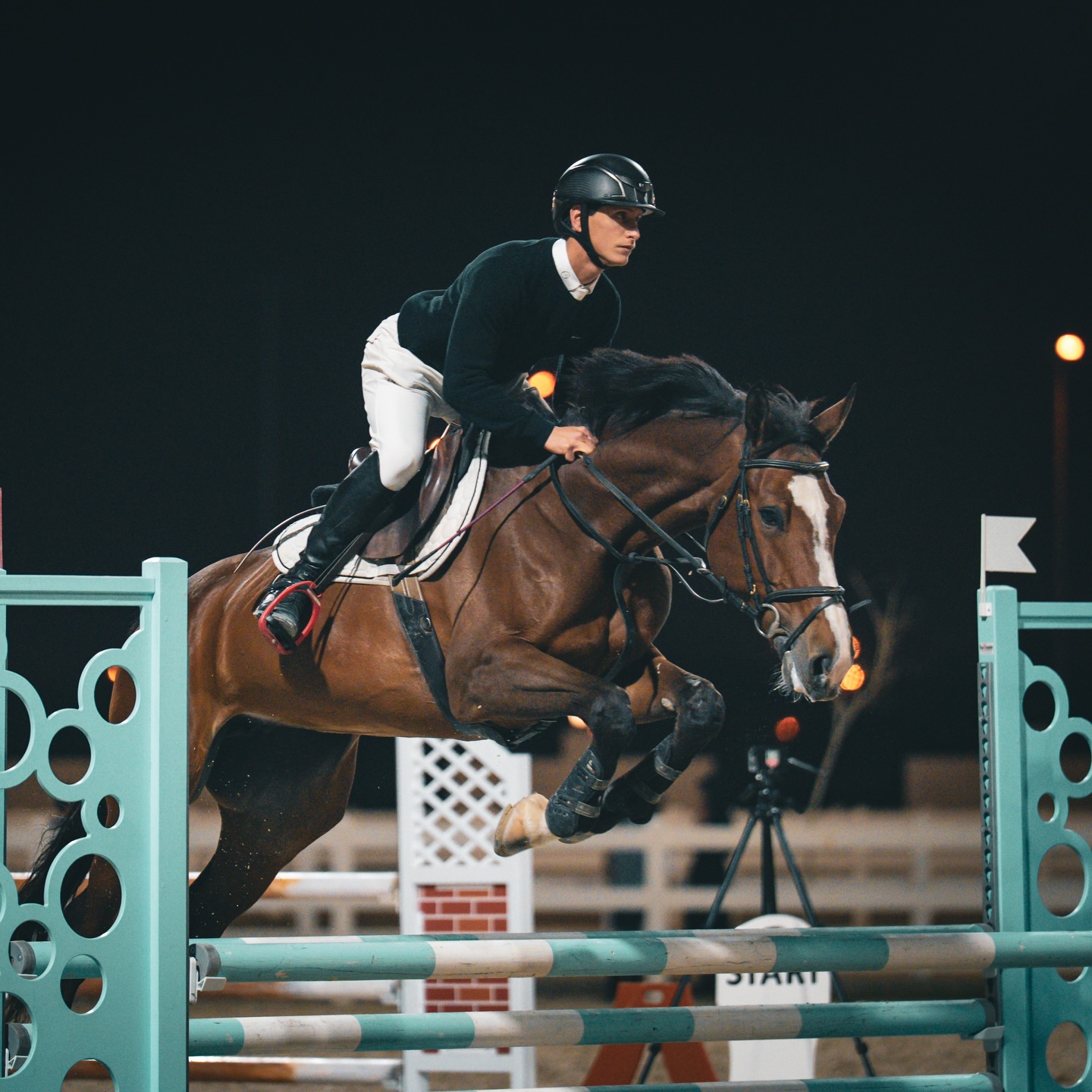 تصوير بطولة الاتحاد الكويتي للفروسية التي أقيمت في نادري الشرطة للفروسية
ارتفاع 80 cm 100 cm
ان شاء الله تعجبكم الصور😍
واذا تعرفون احد سووله منشن ماعليكم امر
Capturing the KEF Championship, hosted at the Police
Equestrian Club.
80cm & 100cm classes.
Hope you like the shots😍
. Tag someone you know! 💙🙏🏻