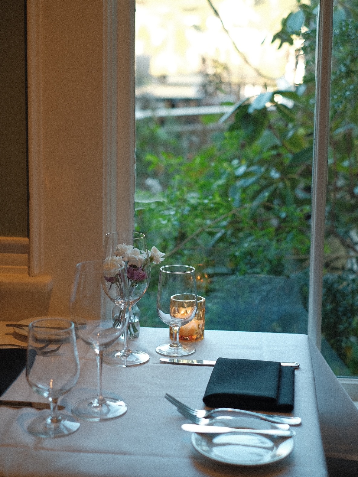 Spring is coming ~ with brighter flavors, warmer evenings, and the perfect excuse for an apéritif.
Come explore our expanded list of refreshing spritzes and lively fizzes. 🌸
#SpringIsInTheAir #Aperitif #Dinner #Mendocino #California