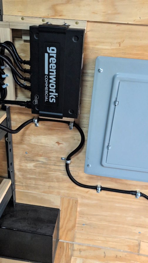 cable management (part2) trailer charging system.
#lanwcare#batterylawncare#AGZA#lawn#greenworks