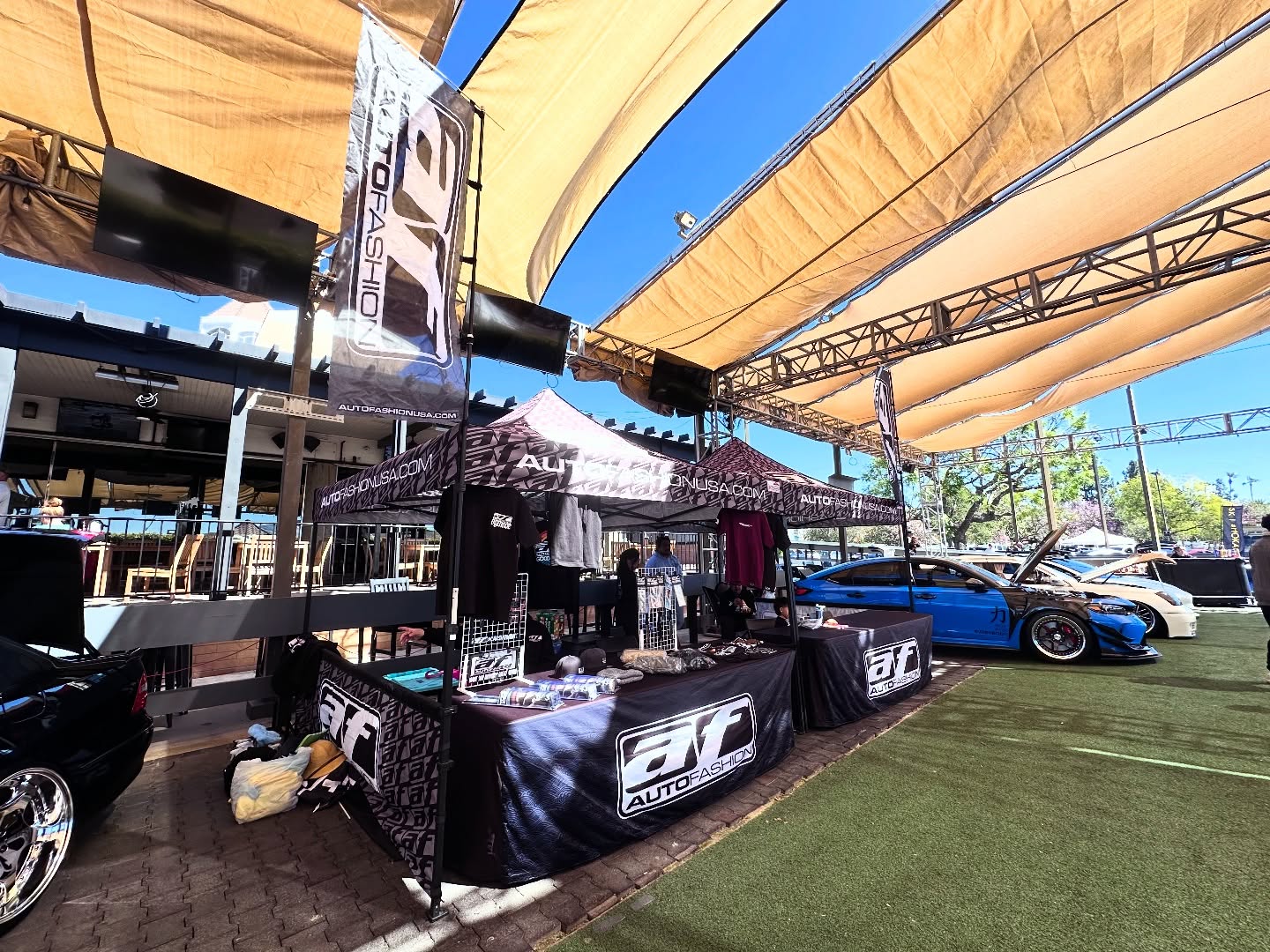 Out here today at @sho.kace! Another year strong! Thank you to everyone who’s come by today. The show goes on until 5pm. So if you’re in the Pomona area, come on through!
#autofashion #autofashionusa #shokace