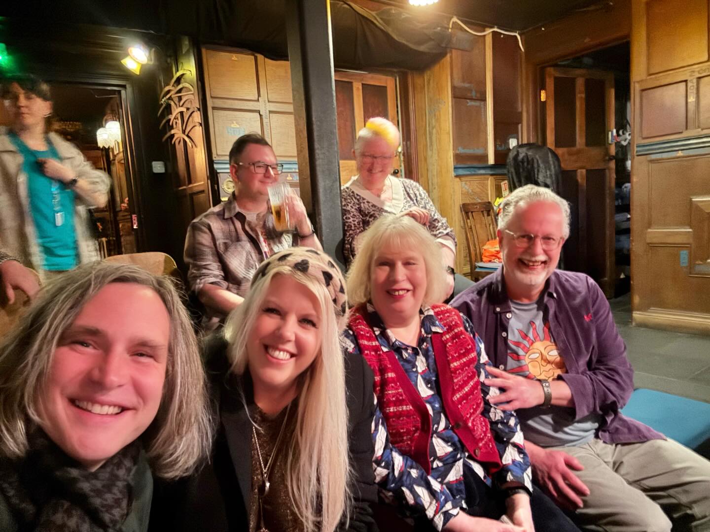 Brilliant night at @thewardrobetheatre last night with @salvidgetina4 & Phil, introducing them to our favourite @joe_is_frankiemonroe.
We went to Hell and back, but nothing beats The Misty Moon 😊
If you get a chance to see Frankie on his tour, grab it with both hands and an egg in a bag.
The absolute best 👏🥚
#frankiemonroe #comedy #mistymoon #specialtrowel #ontour