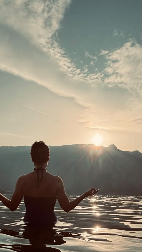 Où sont les mamans débordées du matin ? Ce post est pour nous 😆 !
Toi aussi tu fais la même tous les jours ?
Mets moi une tasse en commentaire 🍵😂
#maviedemamancomblée #besoindesouffler #instinctnature #vulgarisatrice
#mapetitepause #soinsimples #femmebienetre #vivremieuxchaquejour #maisonnaturelle
#vieplussaine