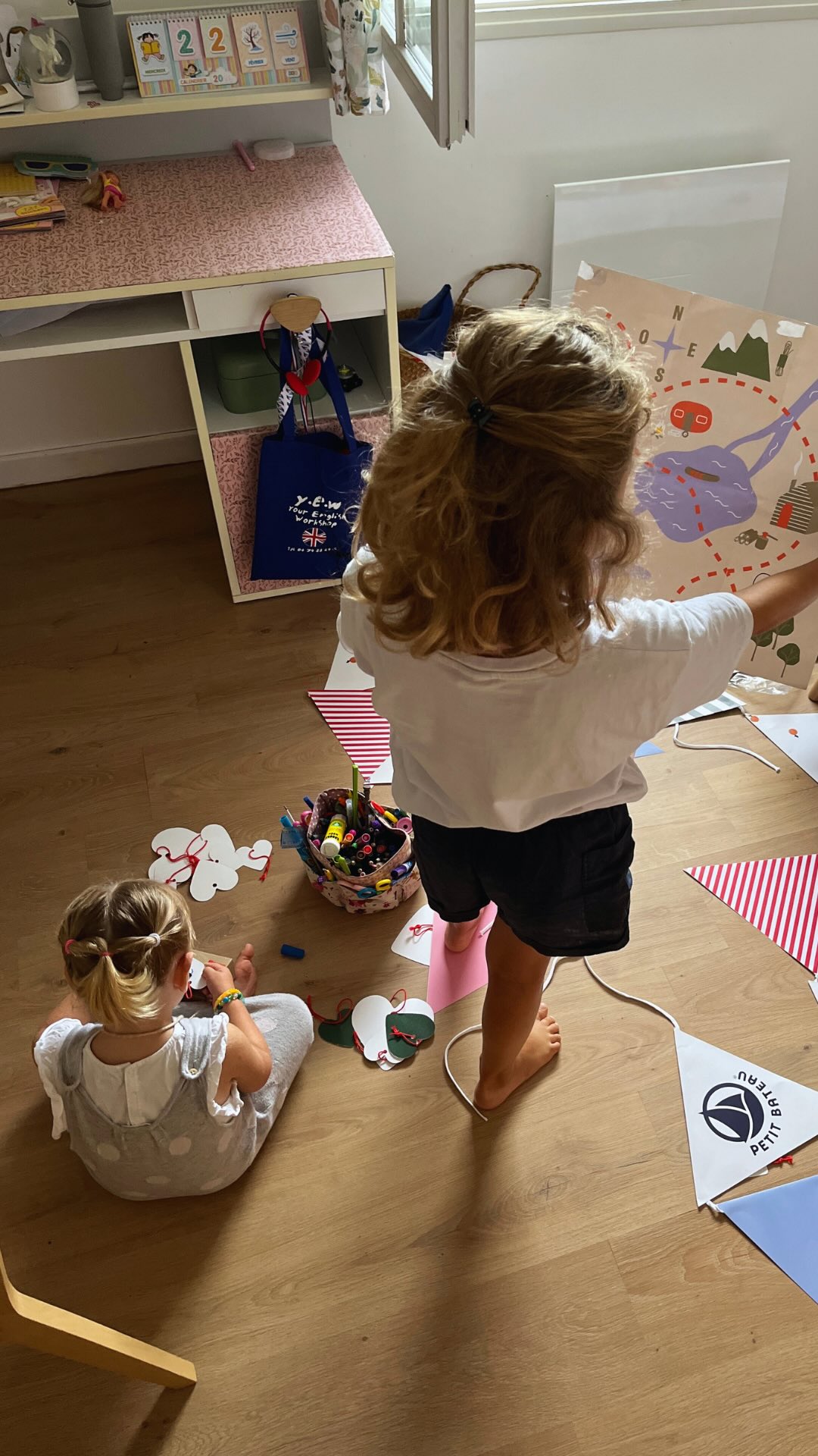 La maman est par définition un super héro ! 🥷 Elle est partout, tout le temps
À toutes les mamans qui se reconnaissent ☺️
Vous en pensez quoi? Je suis un peu dans le vrai??? 😁 racontez moi tout en commentaire !
#mamanbienetre #vieauthentique #remèdesnaturels #bloggueuse #zenattitude #routinebienetre #amoureusedenature #femmesinspirantes #santeholistique #quotidienzen