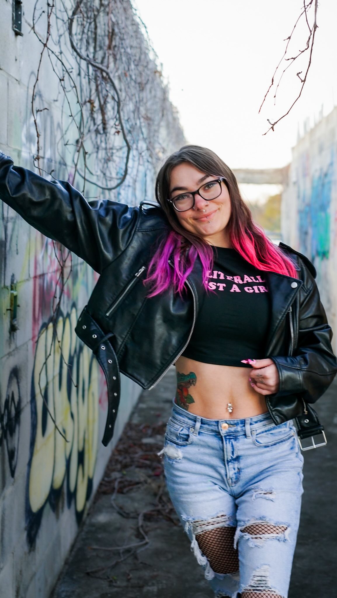 Abandoned buildings with @halliee_xo
#BTS #BDE #abandoned_places