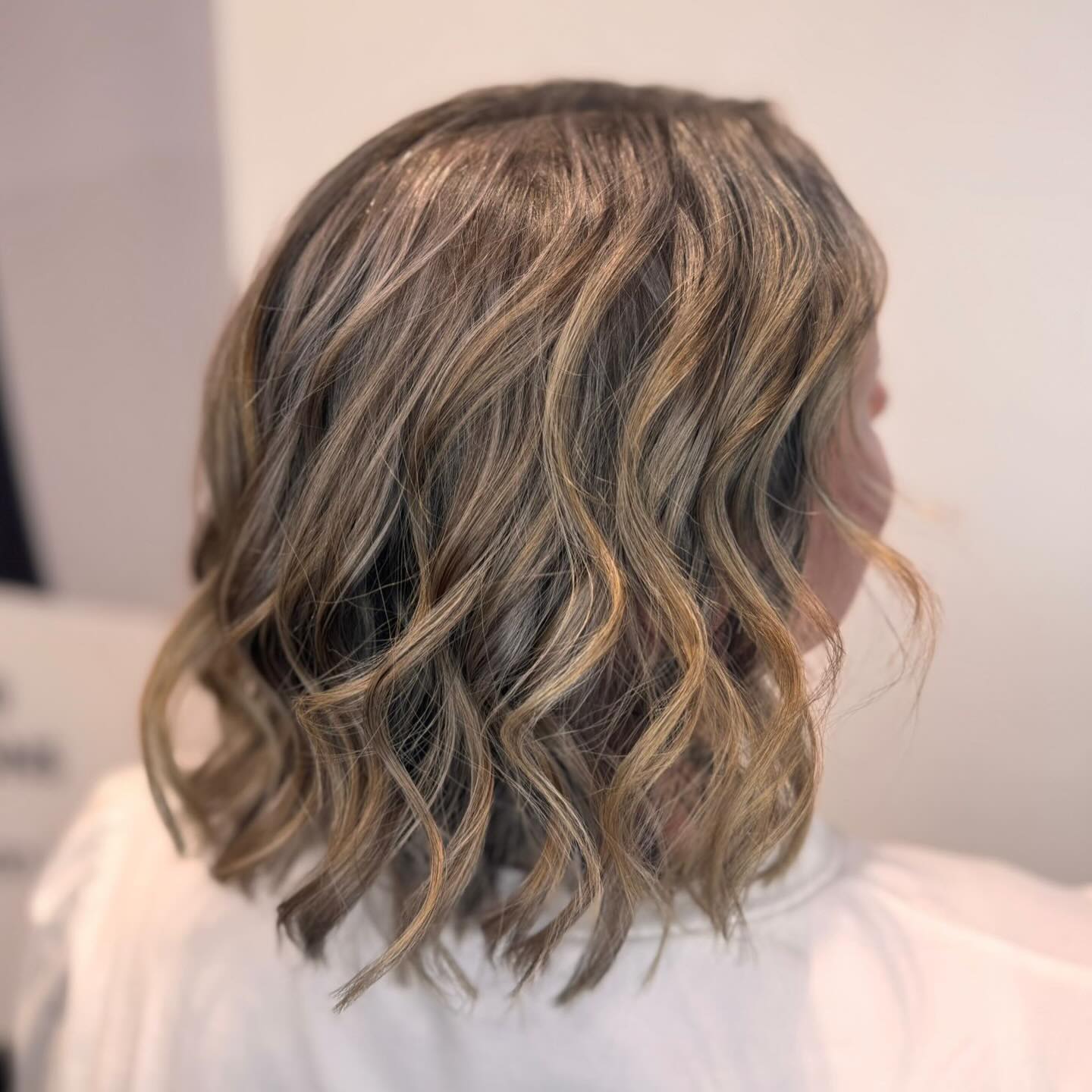 Osez la transformation. ✨🌸
Avec Ryanhair, votre nouveau look commence ici.
Réservez. Brillez.
📍Ryanhair Wemperhardt
👩🏼 Par Martha
@massenshopping
#luxembourg #coiffure #balayage #haircut
