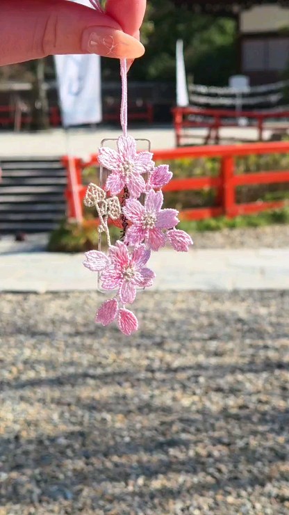 Beautiful unique omamori. Every season/month they have a different design.
📍Shimogamo Shrine, Kyoto
#fyp #kyoto #omamori #shrine #kyototravel