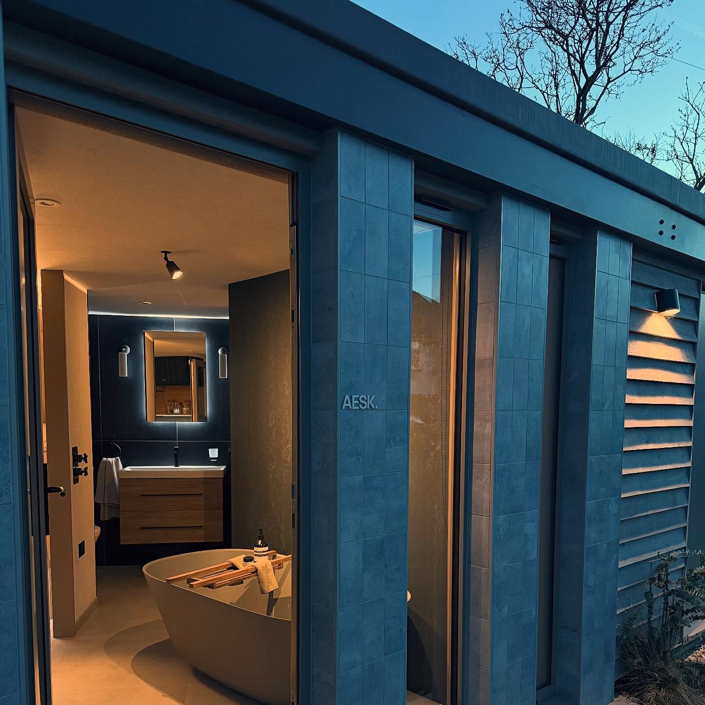 Seeing the lights on from the outside is still my favourite time of day ✨
It’s that in-between moment - not fully day, not fully night, when the studio starts to glow and everything inside feels purposeful. After a full day of work, stepping back and seeing it lit up just makes it all feel worth it. It’s a quiet reminder that something’s happening in there.
Spring’s definitely playing its part too. Longer evenings, a bit more light to work with, and a shift in pace that feels welcome 🌿 There’s a fresh energy creeping in.
If you’ve been thinking about starting something new, this is your sign to book in and come see me.