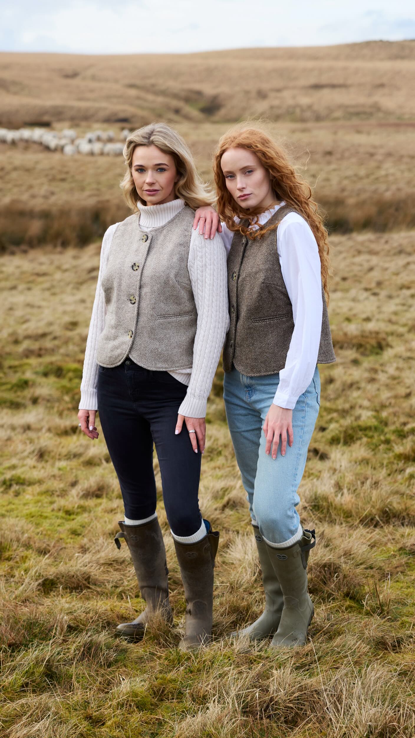 So pleased to be able to post this shoot now the brand has officially launched, we had an amazing day over at a beautiful farm in Skipton for gorgeous British woollen clothing brand @clofold .
The weather was thankfully on our side and captured some great video and still image content, can’t wait to share more from this shoot day very soon.
Models
@fern_cj
@hxn_smith
#brandphotography #britishwoollenbrand #fashionphotography #clofold #yorkshirephotographer #lancashirephotographer #farmfashion #countryfashion #skiptonphotographer
