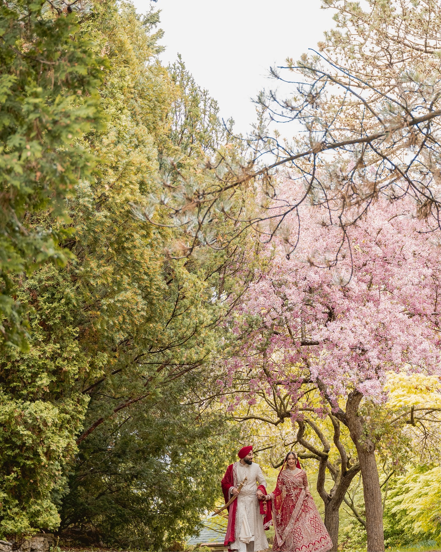 Moments like these 🩷
Photography: @sollisstudio
Planner: @aroraevents
Decor: @dreampartydecor
Makeup: @lesonne_bridals
AV: @eminenceent
MC : @emceenick
Entertainment: @shaanpunjabdee
Signage: @signsbysimran
Venue: @embassygrand
Vinyl: @designerdancefloors