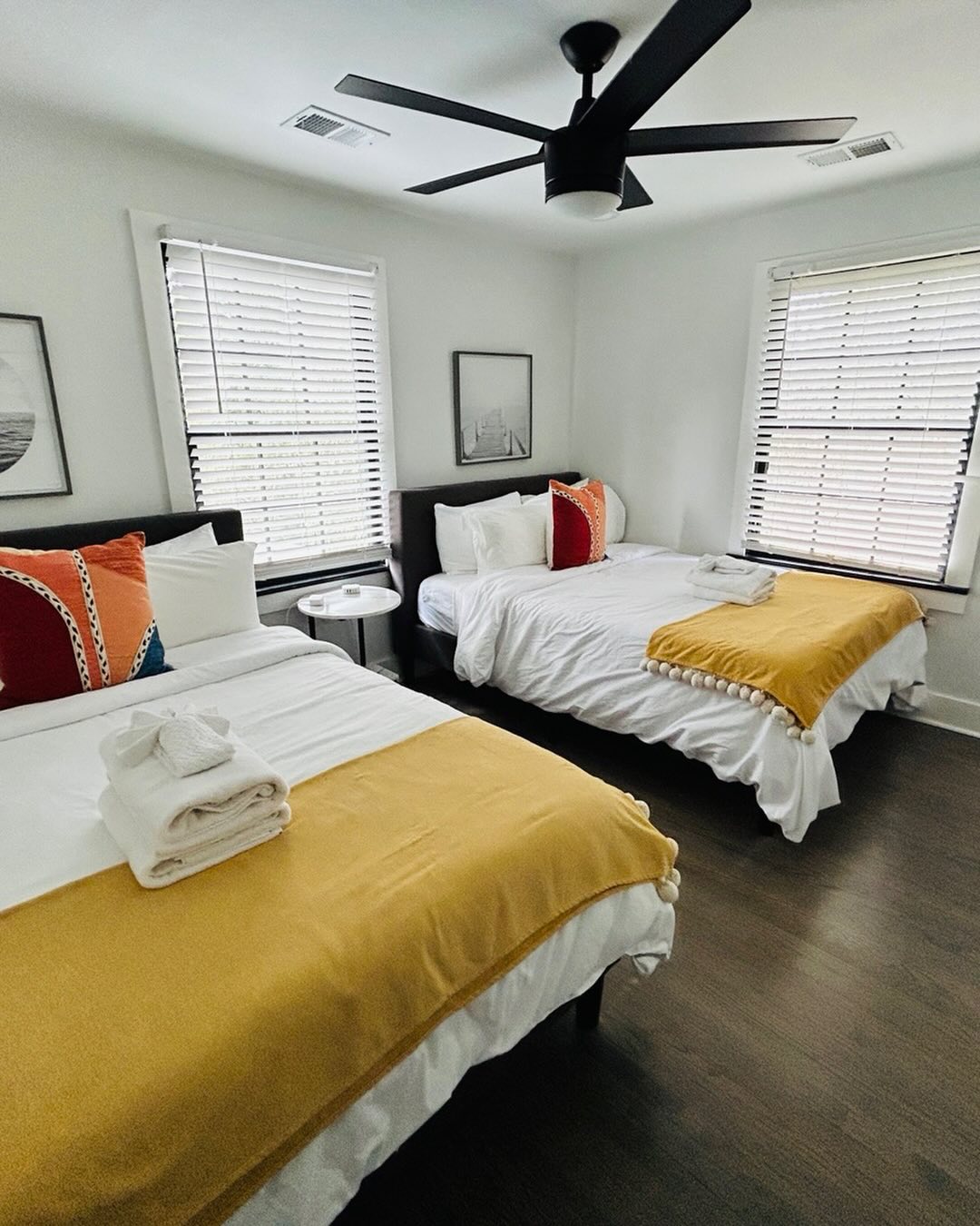 Good morning from this James Island vacation rental! ❤️💯NOBODY in Charleston knows or cleans vacation rentals better than us 🧼🧺🧻 #BestCleaners