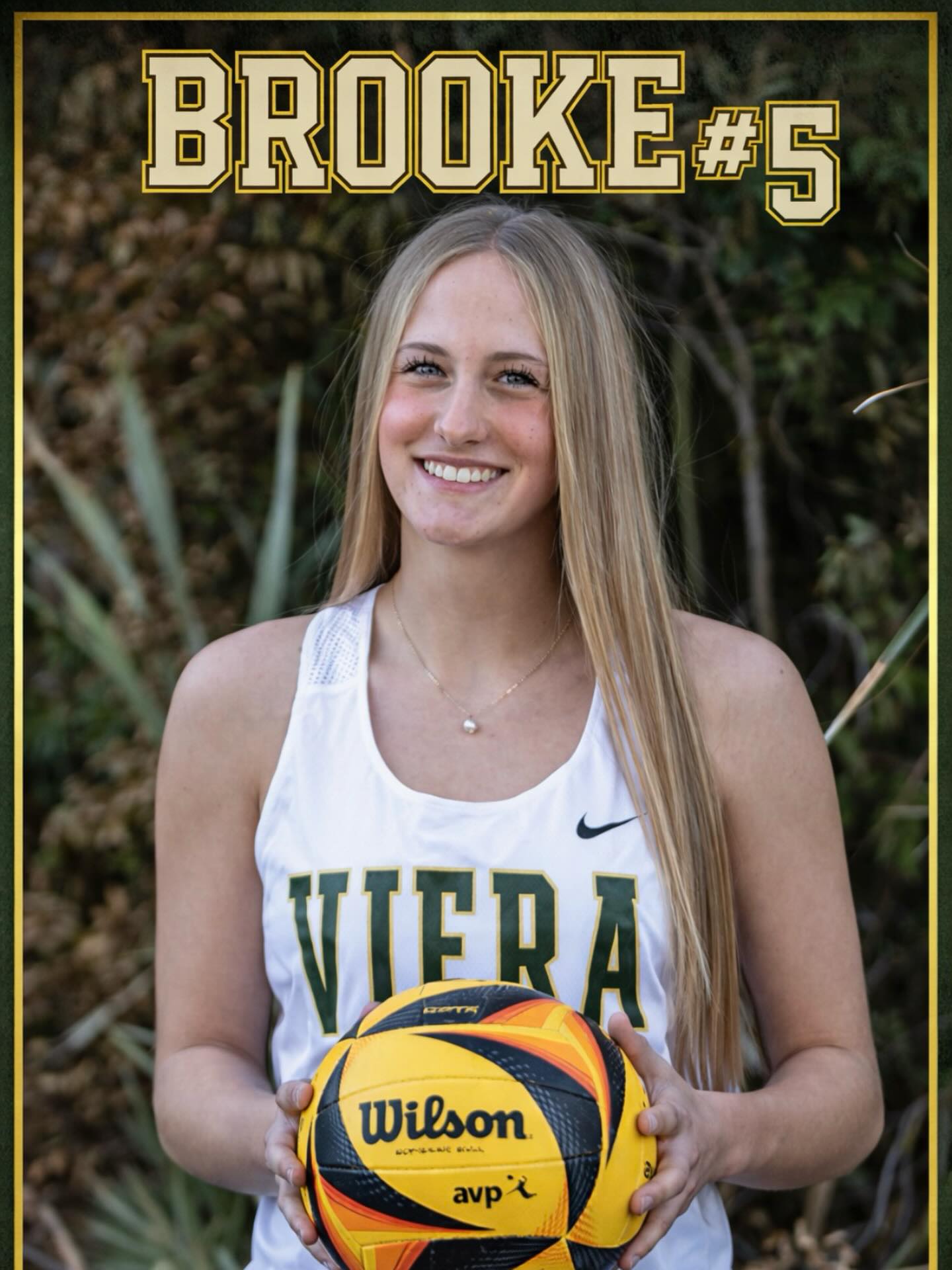 🐚Brooke Bordwine🐚
📚 Junior
🏐 First Year Viera Beach Volleyball Player
🎵 Favorite Song: Funny seeing you here by Hudson Westbrook
Fun fact: Brooke’s favorite food is Italian 🍝