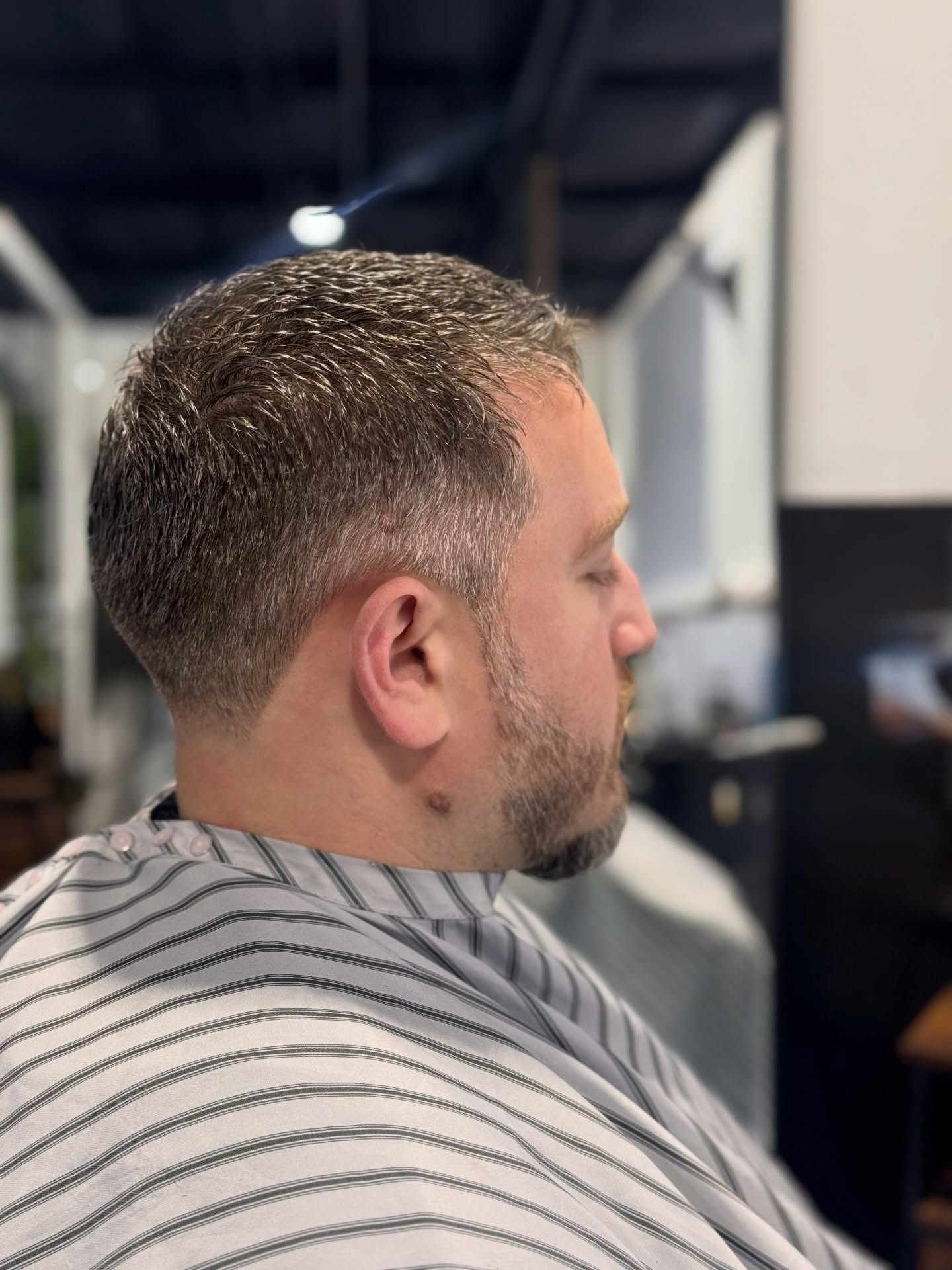 Low taper fade • texture crop • beard line up
#natomasbarber #natomashaircut #menshaircuts #godfreyhairco #natomashair