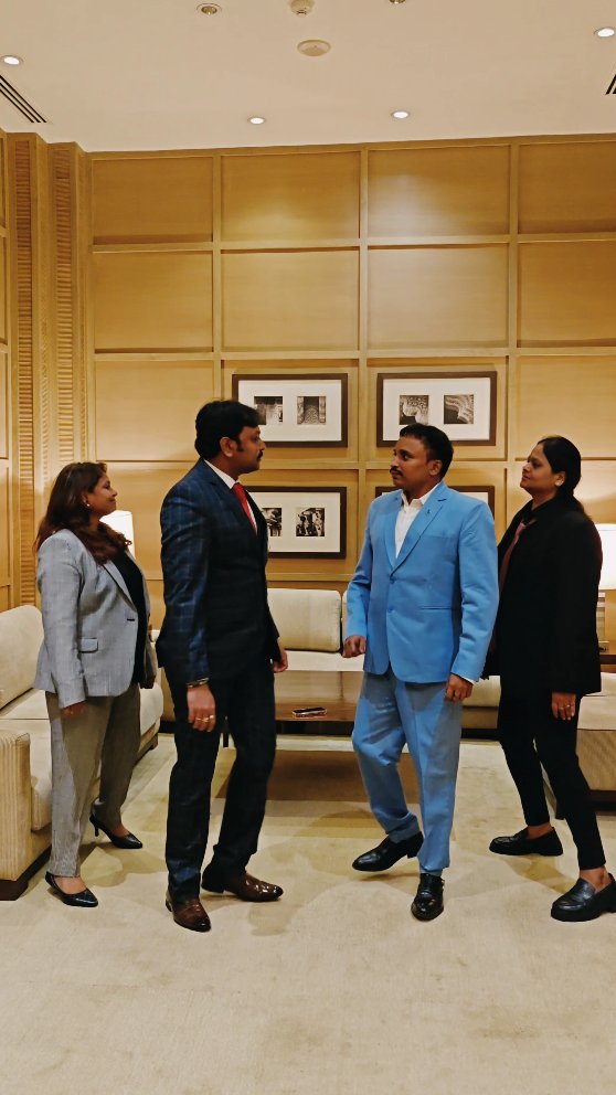 Before the meeting ends: 100% professional
After: 1000% desi masti
Tag your team who does this too! 😜
#MeetingToMasti #CorporateFun