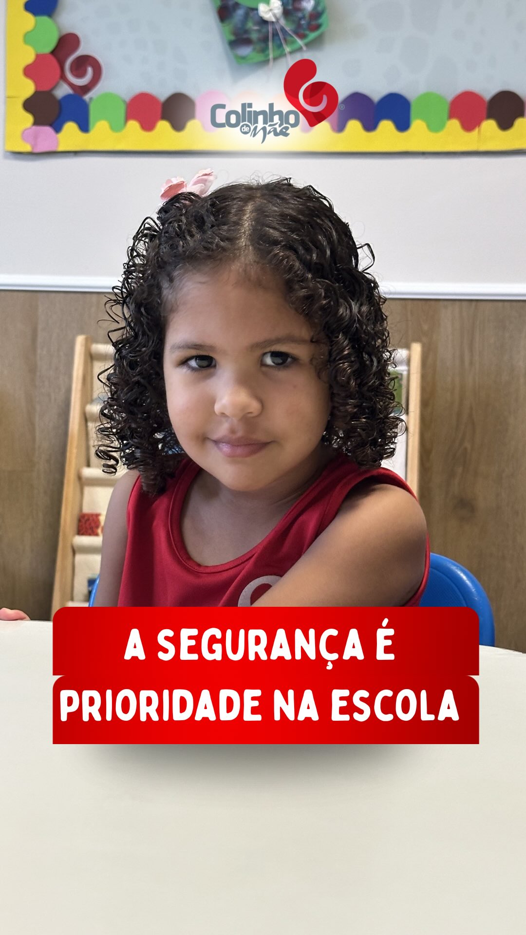 Na escola do seu filho, a segurança é prioridade?
Na Colinho de Mãe, a segurança faz parte de tudo — o tempo inteiro.
Somos credenciados na Secretaria de Educação e possuímos todos os alvarás de funcionamento, incluindo Corpo de Bombeiros e Vigilância Sanitária.
A entrada e saída são rigorosamente controladas.
Contamos com sistema interno de segurança, câmeras, cerca elétrica e vigilante.
Toda a equipe é treinada, inclusive em primeiros socorros.
Porque mais do que falar sobre segurança, nós garantimos que ela seja sentida todos os dias.
Quer conhecer de perto nossa estrutura?
Entre em contato e agende uma visita.
🏫 Creche Escola Colinho de Mãe
👶 Educação Infantil
📍 Quadra 08, Conjunto F, Lote 47, Sobradinho/DF
📲 WhatsApp: (61) 99147-5825