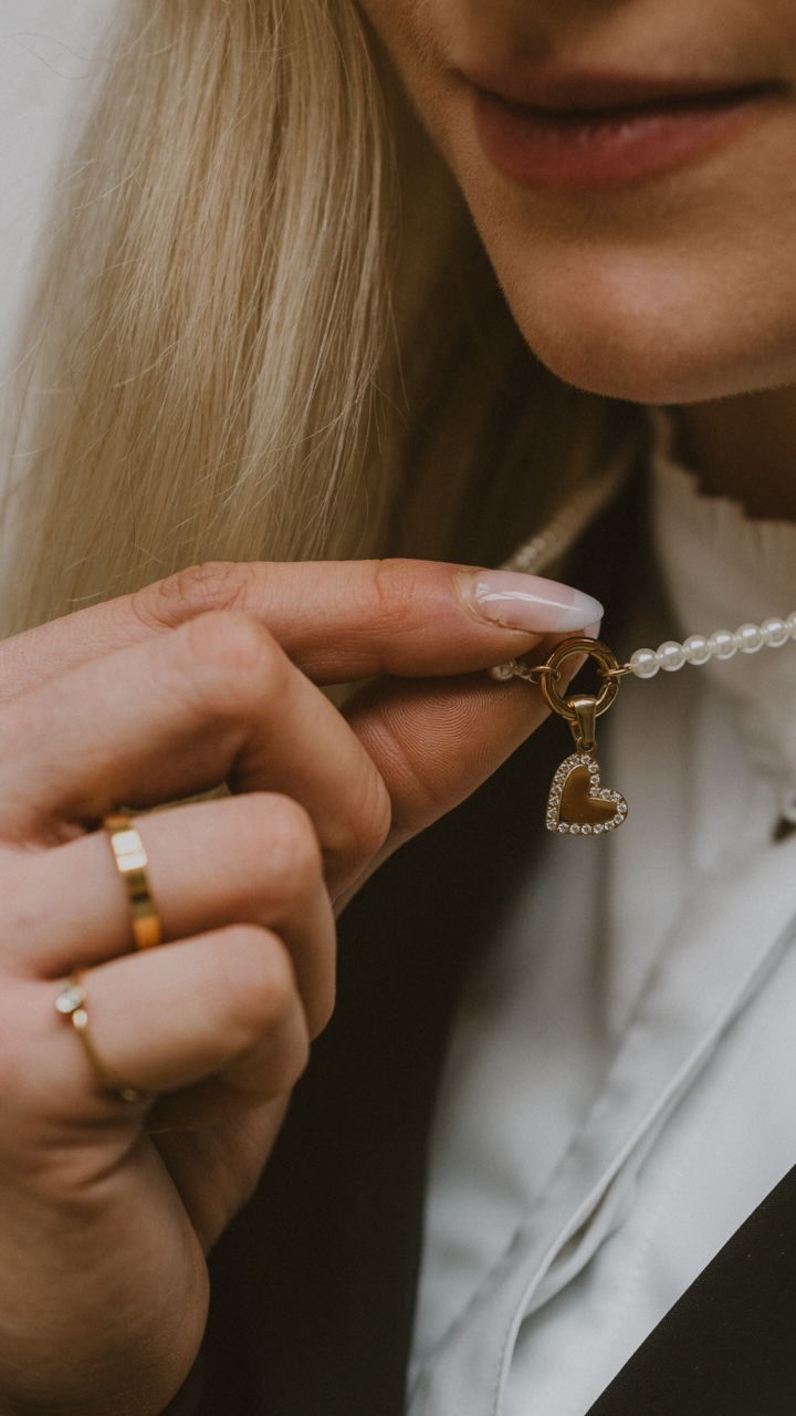 For the girls whose heart is in the stable 🐎❤️
.
📸 @mworld_photography
#horsegirl #equestrianstyle #horsejewelry #equestrianlife #horsepeople equestrianfashion horsegirls horseaddict