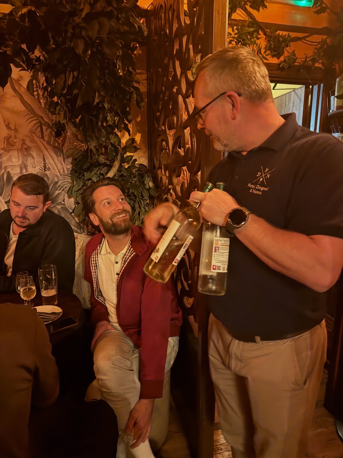 ➡️ Scroll for the menu to our next Wine & tapas tasting night! Happening 13th March at Mango Portswood ✨
…
A relaxed evening of 6 tapas and wine pairings from 7pm-10pm.
…
Spaces left are limited so book yours now: www.mangothai.co.uk
—
#wineandtapasevening #winepairing #southamptonevents #visitsouthampton #southamptonfood