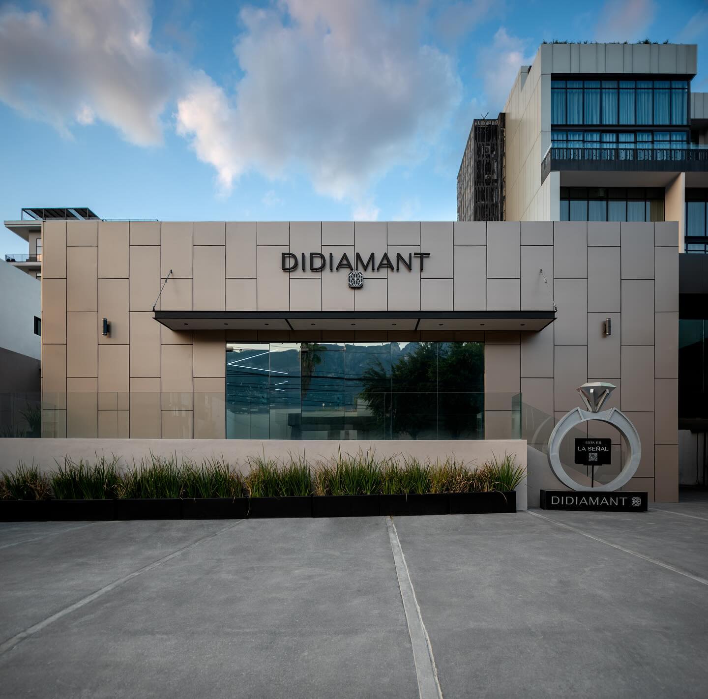 DIDIAMANT
•
•
•
•
•
#arquitetura #arquitecturamx #retail #retaildesign #construccion #fachada #diseñofachada #diseño #monterrey #mexico