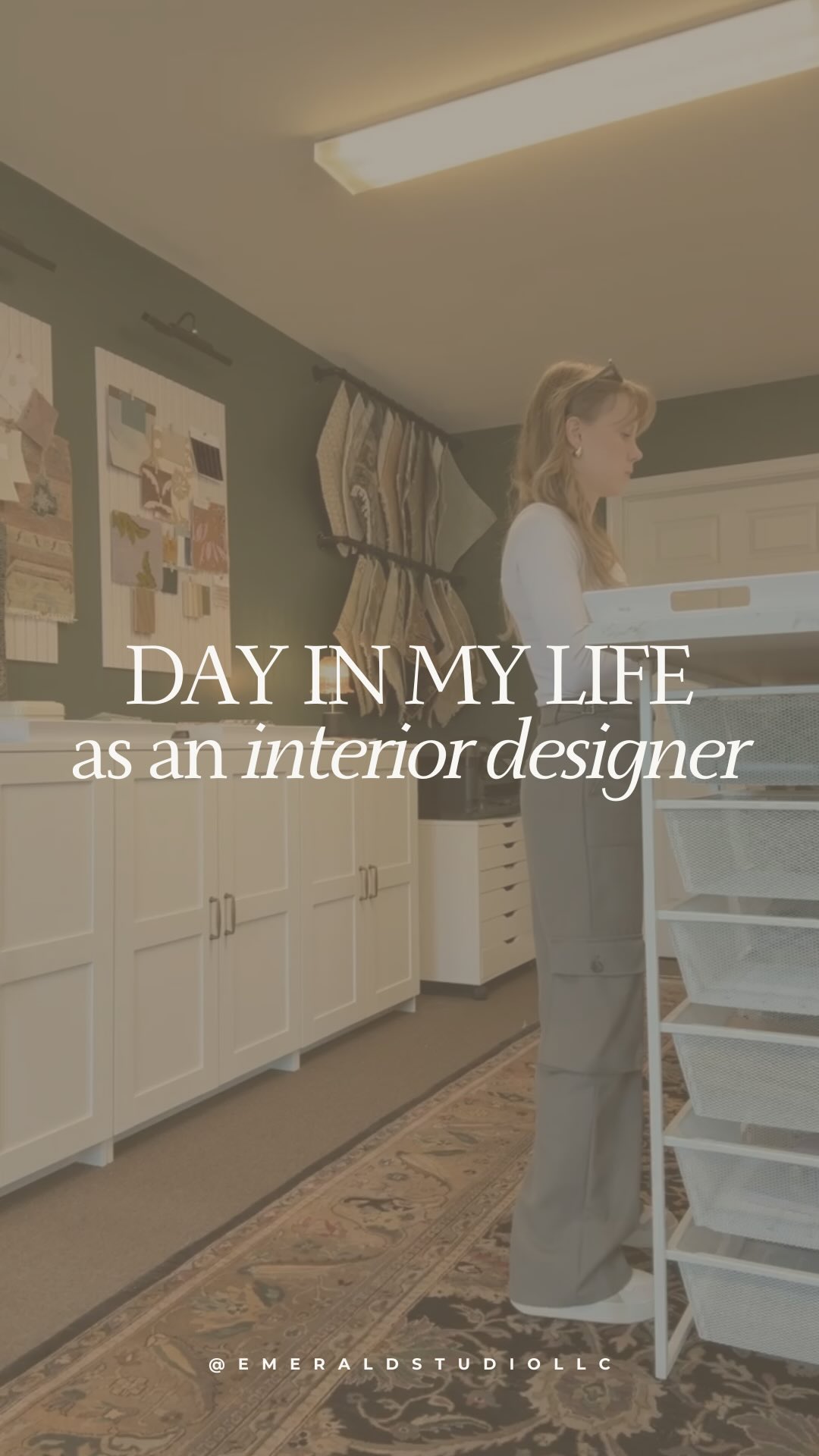 Fun fact: a lot of my days are spent getting in and out of the car.
I’m bouncing between site visits, appointments, dropping something off, picking something up, sitting in the school drop-off line, heading into the studio for a bit, and usually treating myself to a coffee too late in the afternoon.
Interior design is full of all the things you would expect, creativity, collaboration, sourcing, and dreaming up the most magical spaces, but it’s also full of a lot of running around…and then running around some more.
No two days ever look the same and I wouldn’t have it any other way✨