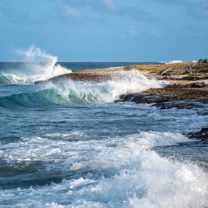 Know that every wave that pulls back is gathering strength for its next move forward. 🌊
#ocean #waves #caribbean #angeliquefelisiephotography