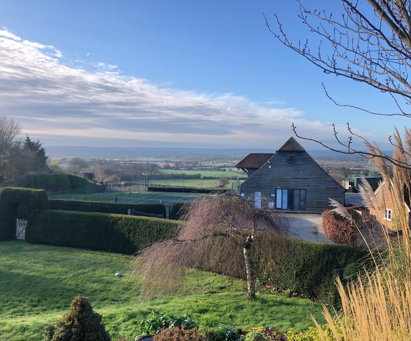 Beautiful day at Westerhill ☀️Makes you forgot the chaos 🦠Good hygiene is always our priority and even more so right now! ✨We will also be offering virtual video sessions very soon with our experienced team💪 #supportlocalbusiness #onlinephysio #physiotherapy