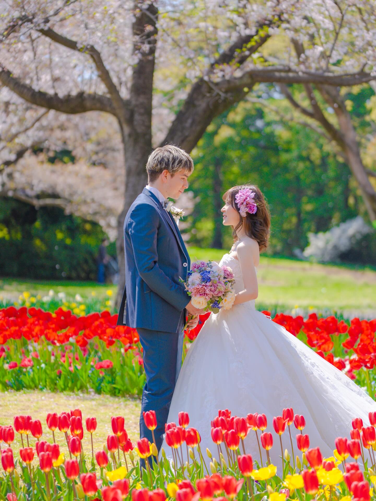 .
四季折々の風景と共に撮影できるロケーション撮影も
おすすめです💍
見頃が重なると桜とチューリップが
一緒に撮影できることも☺️💕
お花畑で撮影できるのは今がチャンスです🌷
ーーーーーーーーーーーーーーー
セレス立川ラヴィ
📞042-527-1122
#セレス立川ラヴィ #立川フォトスタジオ
#フォト婚 #ウェディングフォト#ウェディング