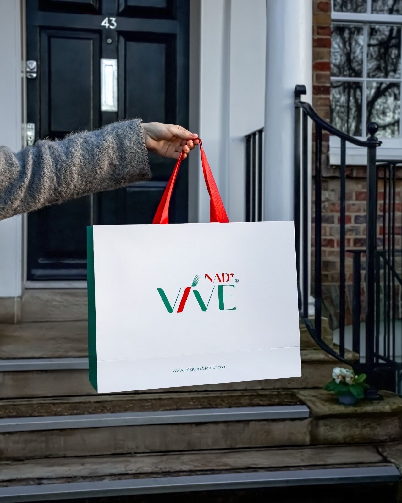 VIVE-NAD+ delivered to your door.
The Clinics’ Choice. Now yours.
📸: @elenlondonreels
#nadplus #vivenad #biohacking #wellness #aesthetics