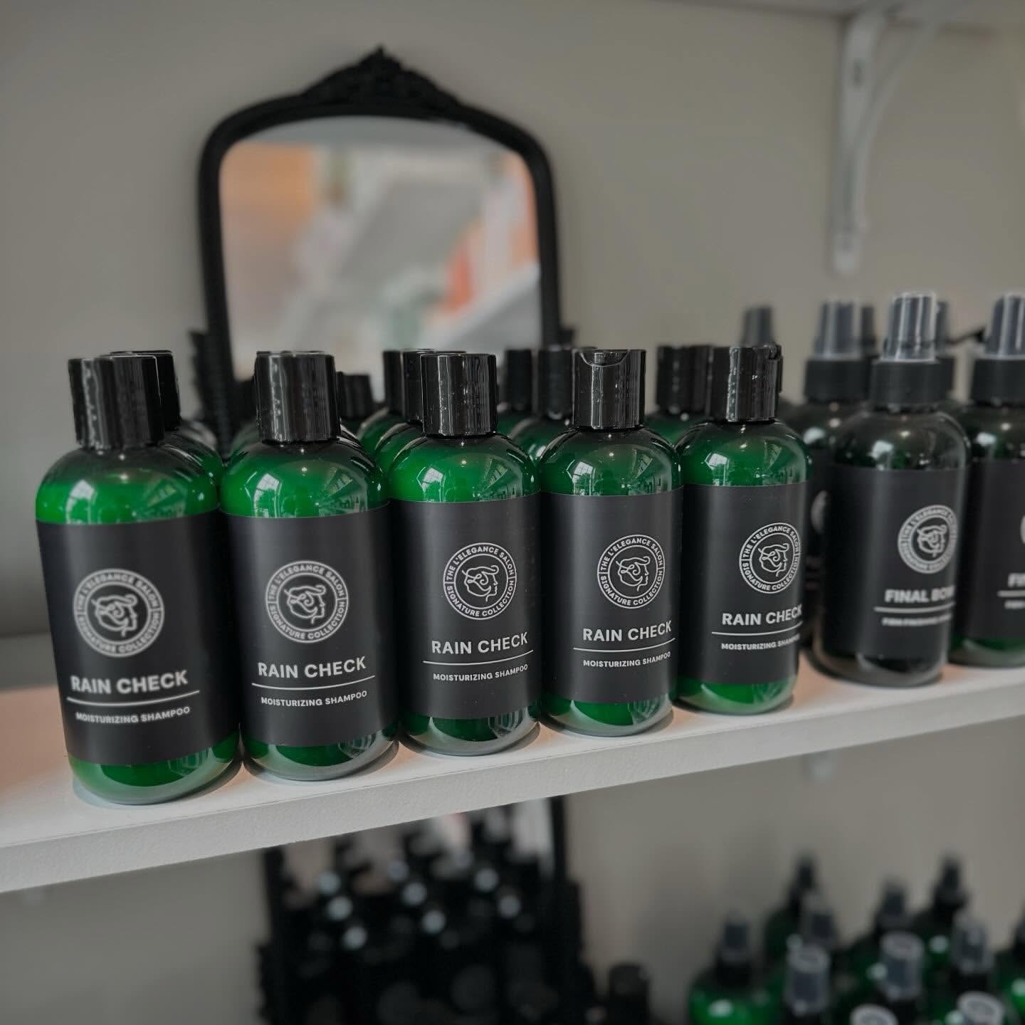 March means it’s time to refresh your haircare routine 🌿
After a long winter, your hair may need a little extra hydration and care. Our L’Elegance Collection is full of salon-approved products to help bring your hair back to life for spring!
Stop by the salon and let us help you find the perfect products for your hair ✨
📸 @brialoves.design
#lelegancesalon #springhaircare #haircareproducts #cheshirect #healthyhair