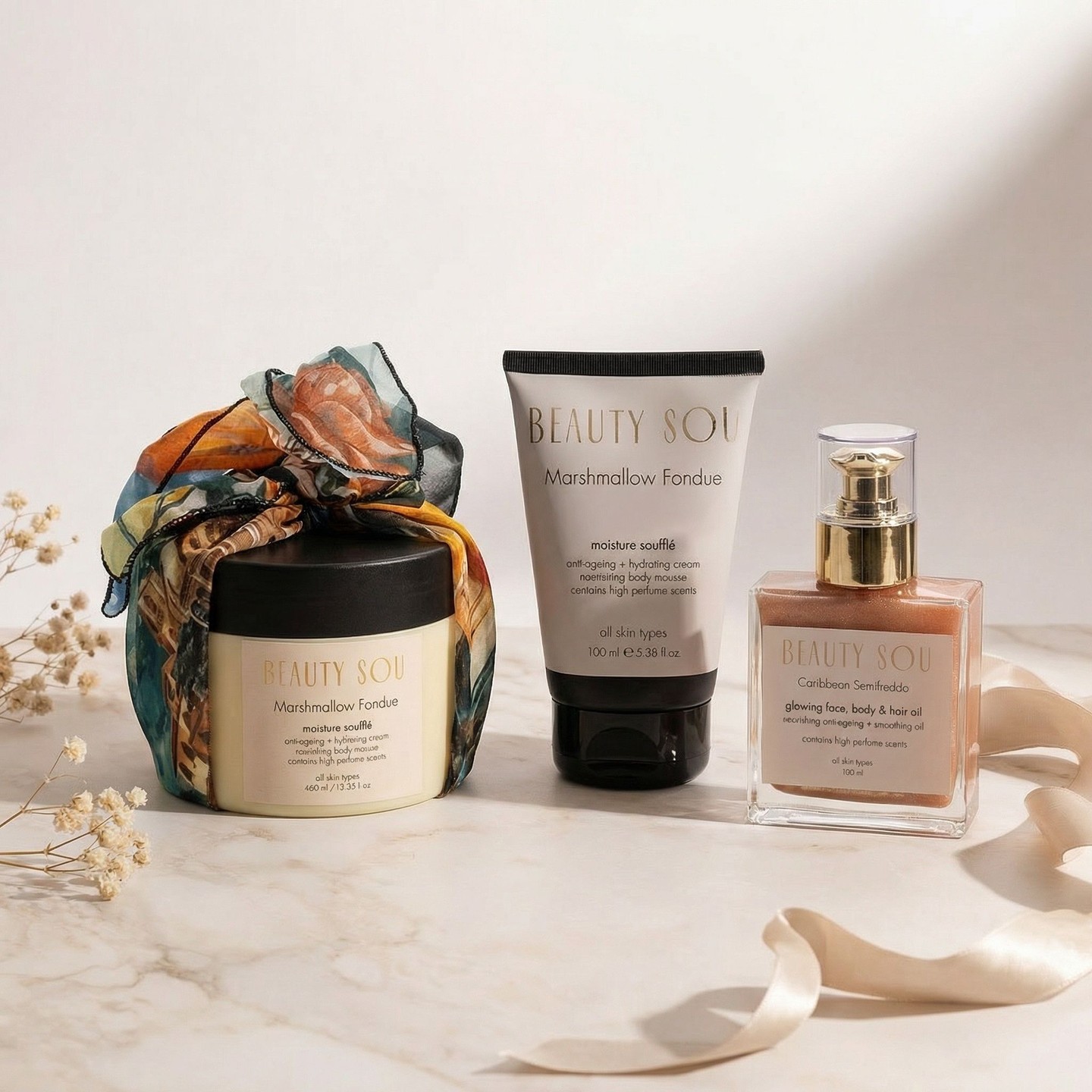 Layer it.
Love it.
Live in it.
Moisture Soufflé • Body Dry Oil
#BeautySou #LayeringRitual #SignatureScent