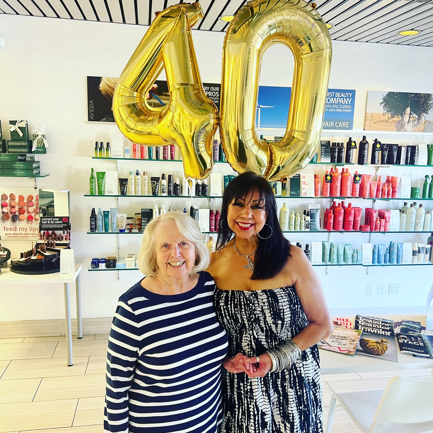 Forty years ago, it all started with my very first clients, Evie Grubb and Alice Scheerer—little did I know Alice would go on to be my most loyal, long-standing client! Today, we celebrated Ide Mania’s anniversary together, and I’m so grateful she’s been by my side through all these years. 🥰