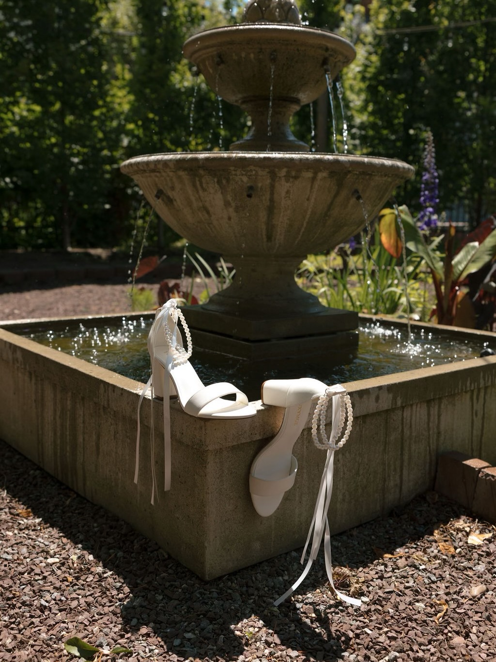 A little spring serotonin for your feed… ✨⛲️🌷
Vendors:
photographer | @madebyleephotos
rentals | @prettylittleweddingco
florals | @innerbloomfloral
planning | @eventfullyyoursmd
Venue | @cambridgepackinghouse
#springweddings #springweddingideas #weddingplanning #marylandweddingplanner #marylandwedding