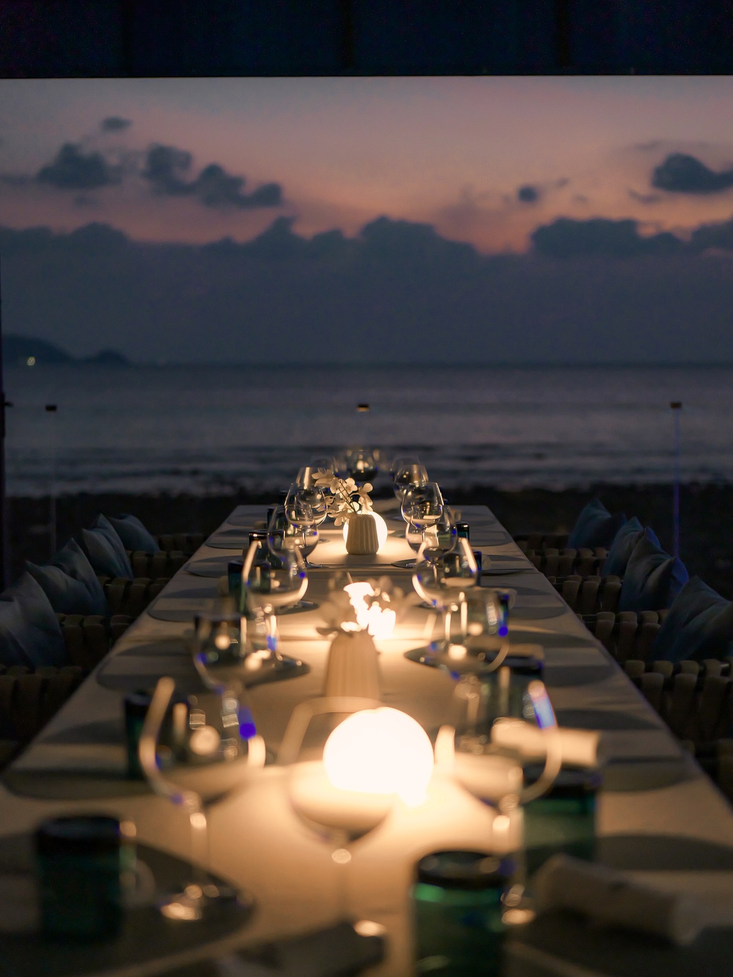 Twilight.
The sea.
A table set for an unforgettable evening.
Welcome to L’Arôme by the Sea.
#LaromeByTheSea #PhuketRestaurant #FineDiningExperience