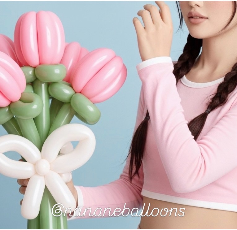 Floating Florals & Sweet Surprises đđ¸
The Nanane Balloon Bouquet is where soft textures meet pure celebration. Whether itâs a milestone birthday or a âjust thinking of youâ moment, itâs a little piece of magic delivered to their door.
Pure happiness, captured in a bouquet!!! #balloongarland #flowerbouquets #birthday #sanantonio #texas