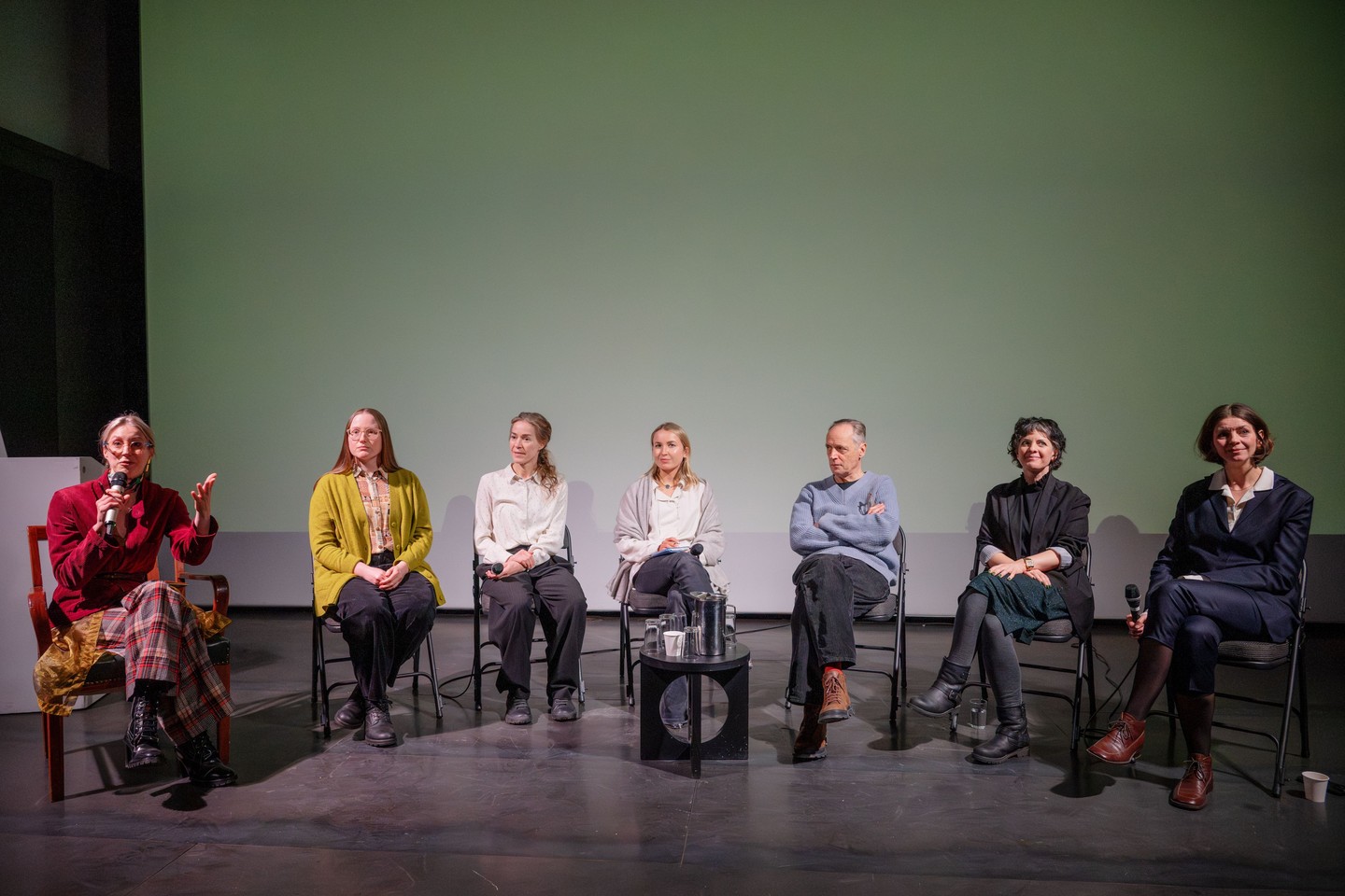 Thank you for attending, presenting and celebrating at the two-day symposium 'Correspondence – Artists Crafting Connections' @kunstnerneshus last week! 💫
Spike Bucklow, Carolyn Christov-Bakargiev in conversation with Sara Yazdani, Petra Dalström, Agnes Guttormsgaard & Vebjørn Guttormsgaard Møllberg, Jessica MacMillan, Chantal Powell, Aliya Say, Siv Bugge Vatne and the TiO2: MoW Group.
Organised by Marte Johnslien.
To read more about all the incredible speakers, presentations and download the Technical Compendium in Ceramic Glaze, visit tio2project.com
📷️ @carstenaniksdal