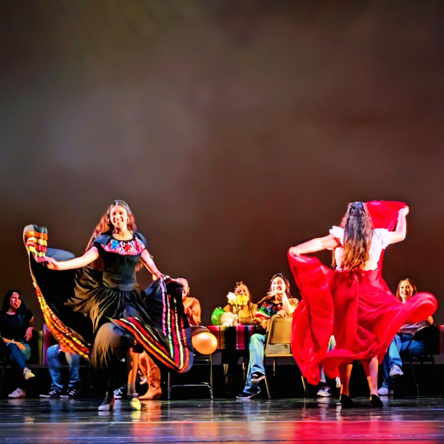 UCR IS DANCING 2026
@ucr_dance at UCR @ucriversideofficial💃🏻🕺🏻
Another year lighting new works by student choreographers at the University Theatre! @universitytheatre
#dance #ucr #lighting #design #beams