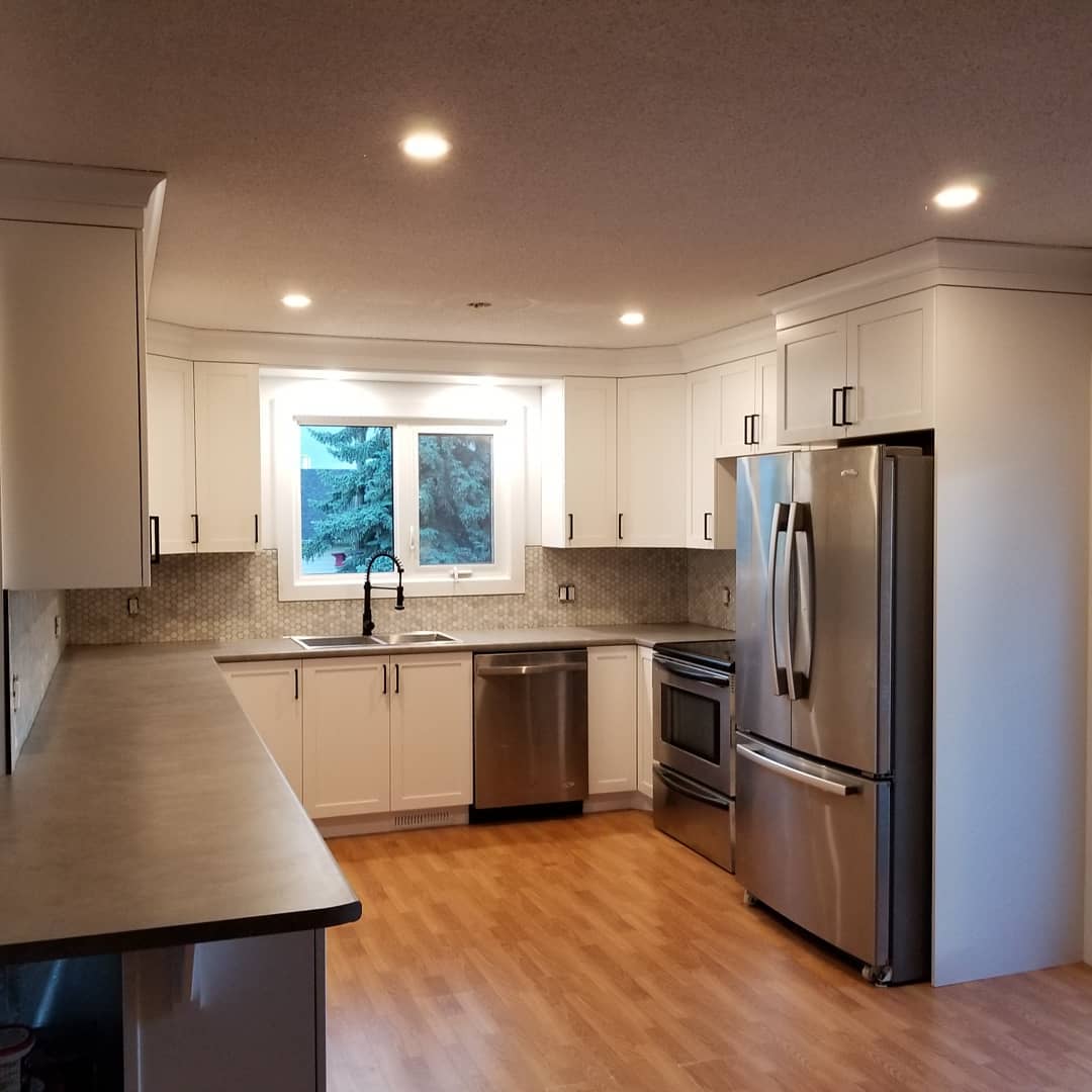 We do renovations too! Here is a kitchen and bath we completed
#renovation #renovator #wedoitall #kitchenremodel #bathroomremodel #builder