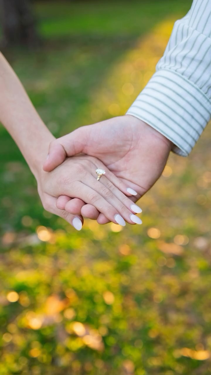 Your sign to book me to capture your proposal!!