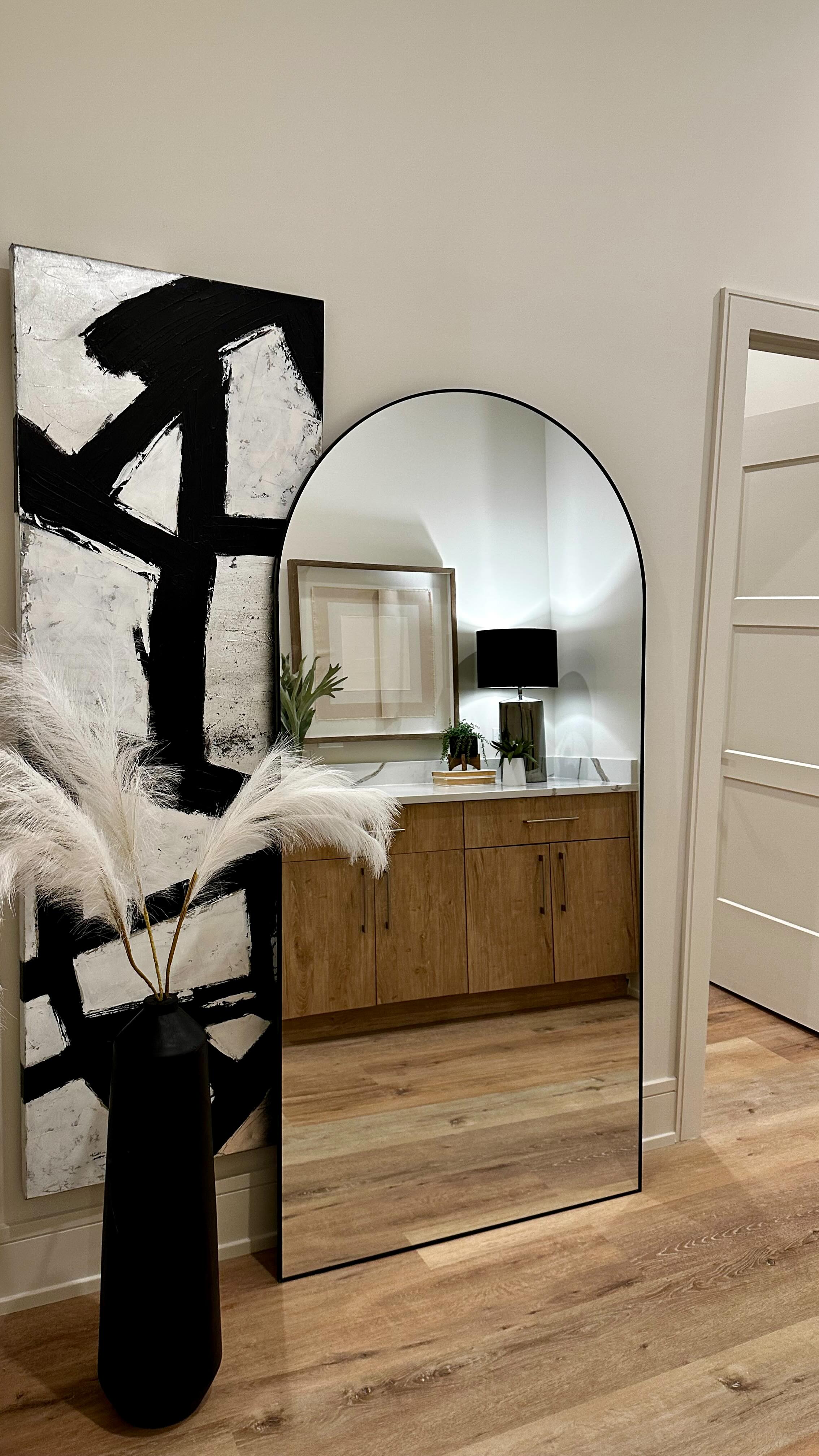 Cozy #details that take HAVEN spaces to another level for listing photos + showings! 👀 and did you catch our critter friend who was hanging out outside of one of recent projects?! #levelup #styling #design #staging