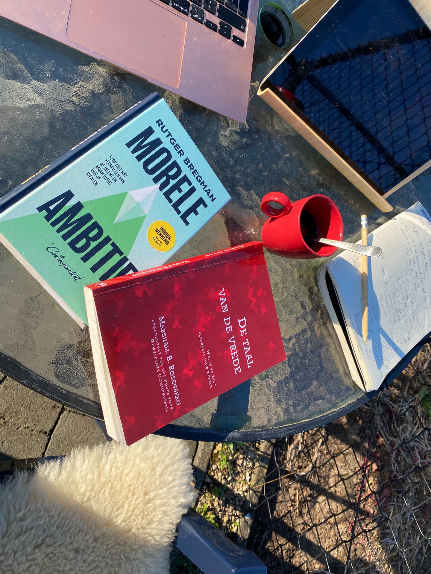 Aan welke kant sta jij?
Wie heeft er gelijk?
“I’m not interested in being right. I’m interested in connection.” -Rosenberg
Nieuw boek van mijn vrouw gekregen, van Rutger Bregman. 🫶🏻
Aan het werken aan een nieuw schrijfsel
;-)
All violence is the result of people tricking themselves into believing that their pain derives from other people and that consequently those people deserve punishment.”
Peace requires something far more difficult than vengeance or merely turning the other cheek; it requires empathizing with the fears and unmet needs that provide the impetus for people to attack each other.”
— Speak Peace in a World of Conflict: What You Say Next Will Change Your World