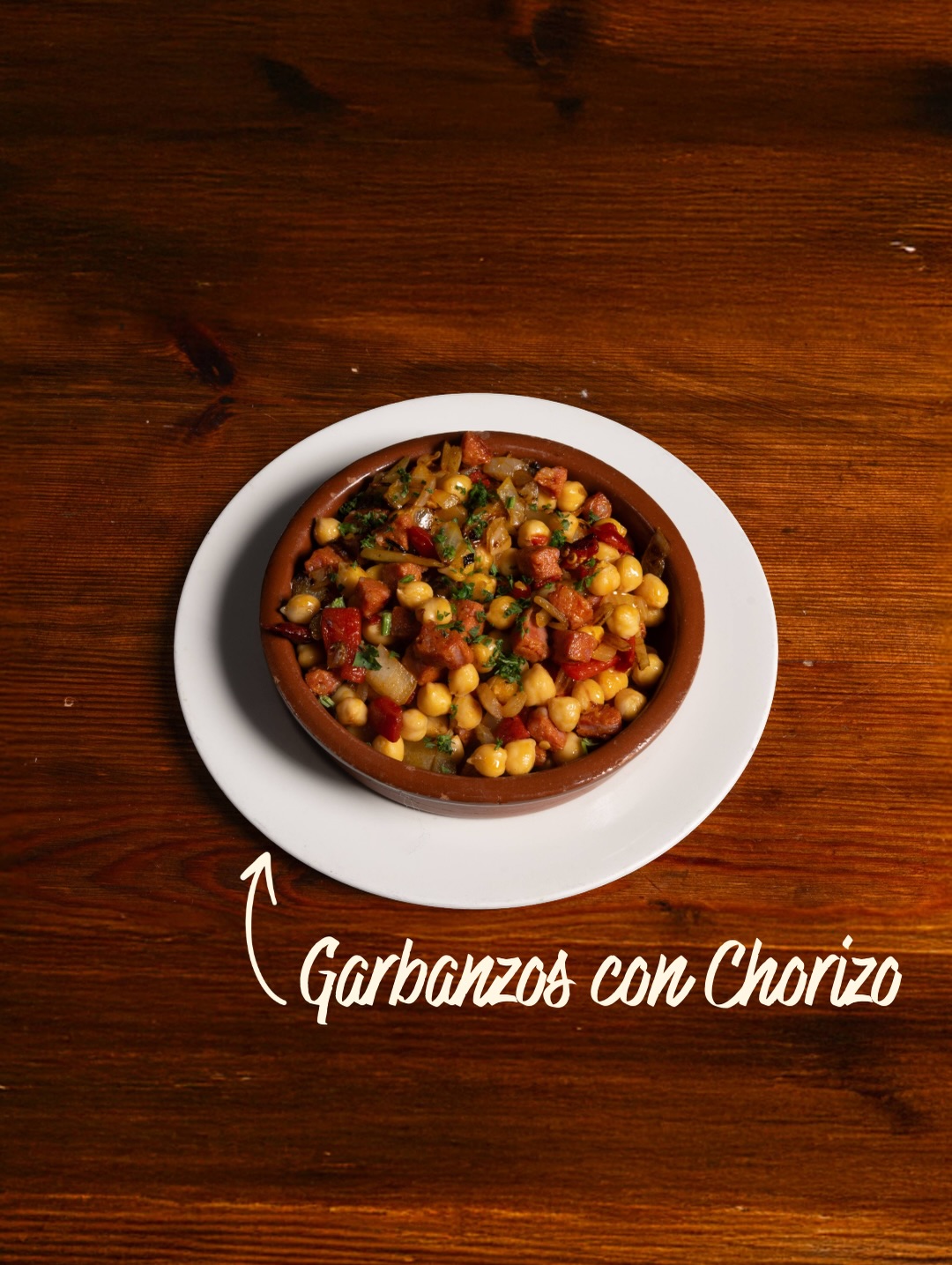 Some days call for something warm, rich and deeply comforting.
The kind of dish that slows you down, fills the table with aroma and reminds you why simple food can be the most satisfying.
Our chickpeas with chorizo do exactly that, bold, hearty and full of Spanish flavour.
You can find them across La Siesta Group restaurants.
#lasiestagroup #spanishflavours #comfortfood #londonrestaurants #tapas