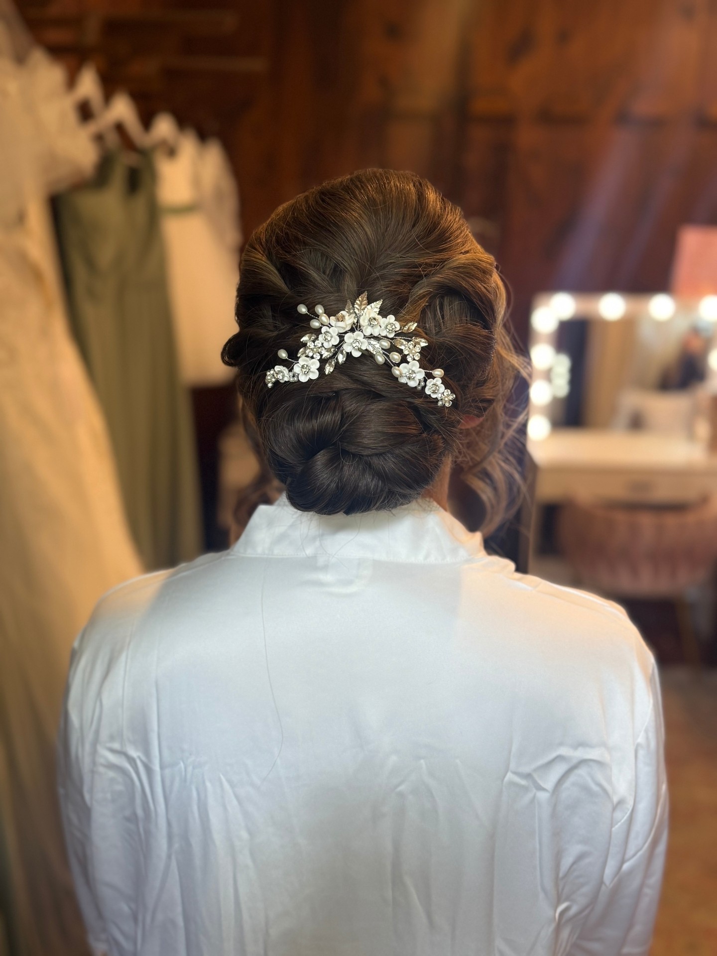 You say updo we say YES PLEASE!! ✨
Save post for some updo inspo!
*
*
*
#minnesotabridalartist #stpaulhairstylist #stpaulmakeup #minnesotabridal #minneapolisbride #twincitiesbride #minneapolisbeauty #minneapolismakeupartist #minneapolisbridalhair #minnesotaweddings #minnesotabride #mnbridalmakeup #mnbridalhair #mnbride #mnbridal #mnweddings #mnbridalhairstylist #mnbridalmakeupartist #mplsbride #mplsbridalhair #mplsbridalmakeup #stpaulbride #stpaulweddings #bridalhair #bridalhairandmakeup #minnesotahairsalon #minneapolisbridal