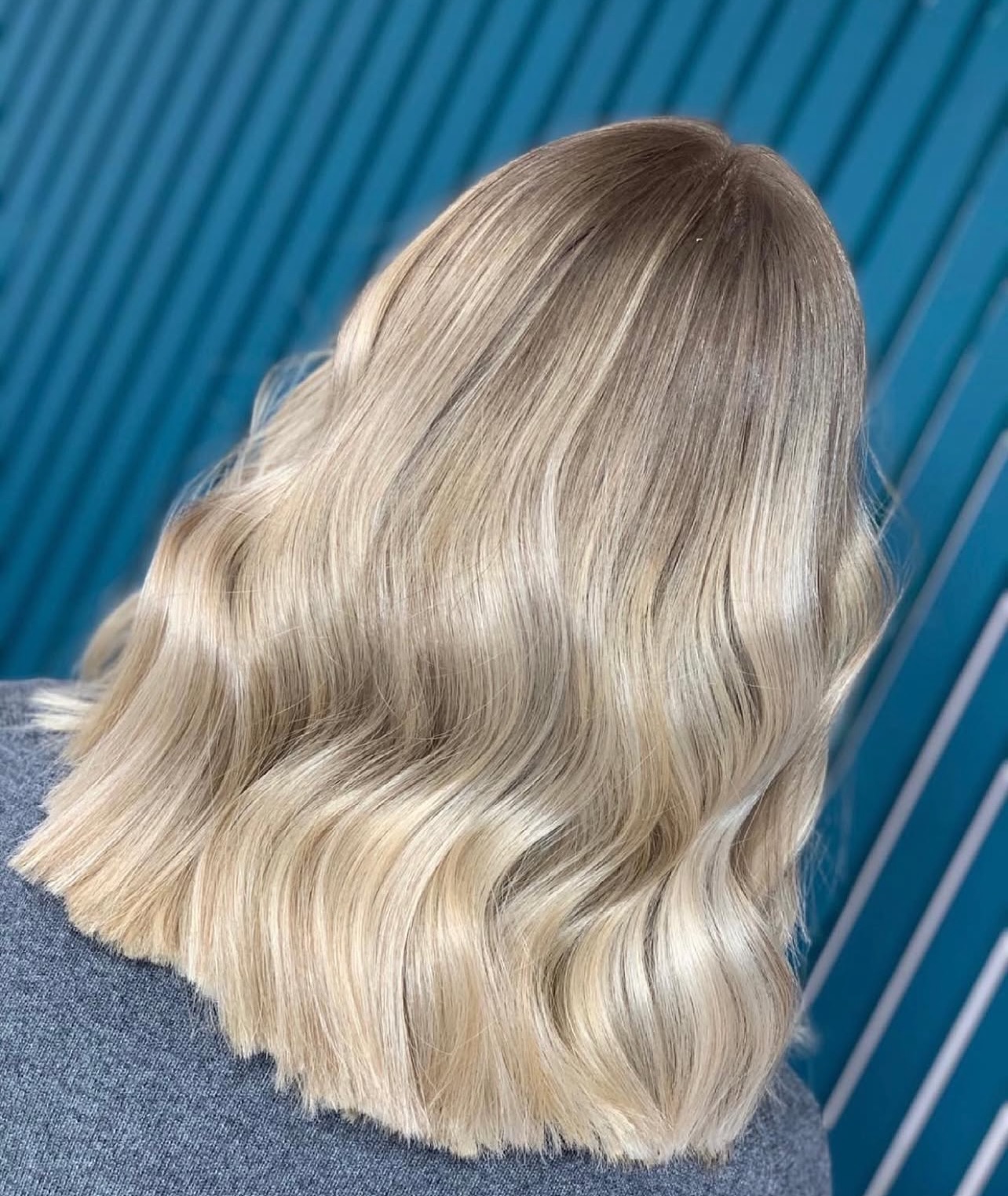Say hello to a stunning new look! ✨ This gorgeous transformation brings out brighter, softer, and more radiant hair — perfect for turning heads wherever you go 😍💛
Book your hair transformation today and let us create your dream look!
#HairTransformation #BlondeBalayage #HairGoals #StAlbansSalon #Bouyage